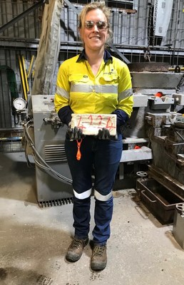 Image 1: First Gold from Martha Underground (CNW Group/OceanaGold Corporation)